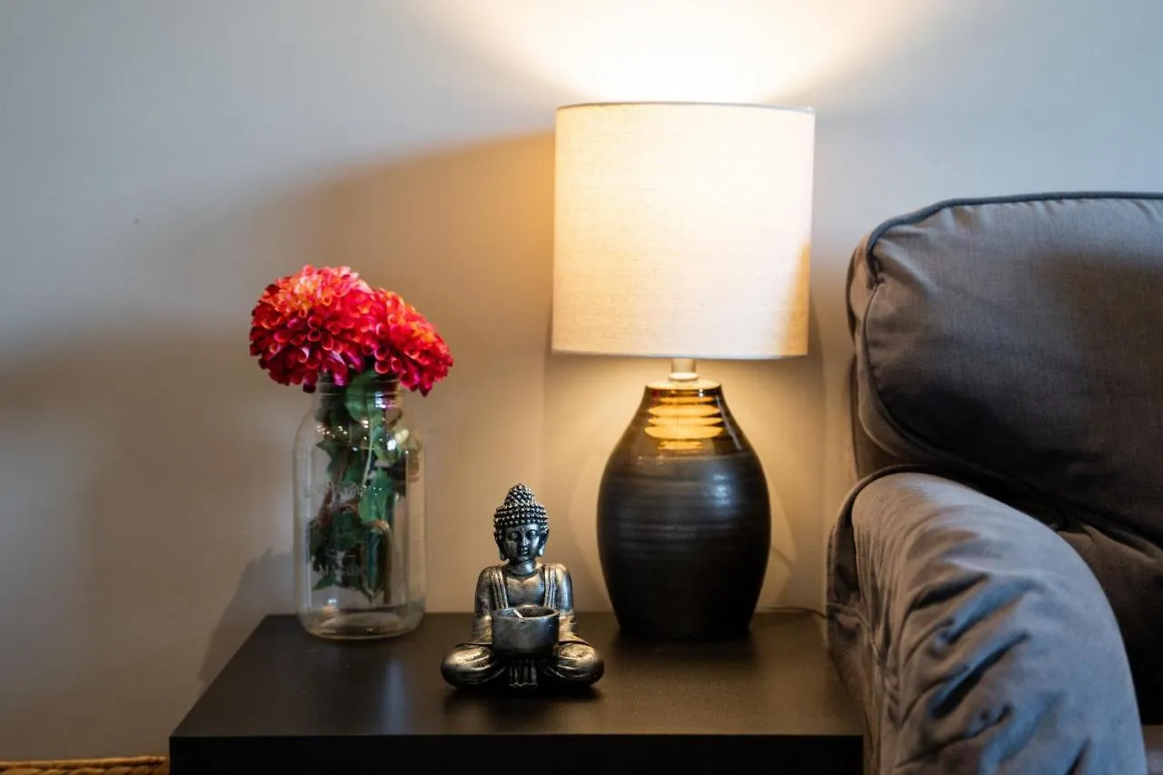 Pullet Place Oasis By Iris Properties! Victoria Kanada
